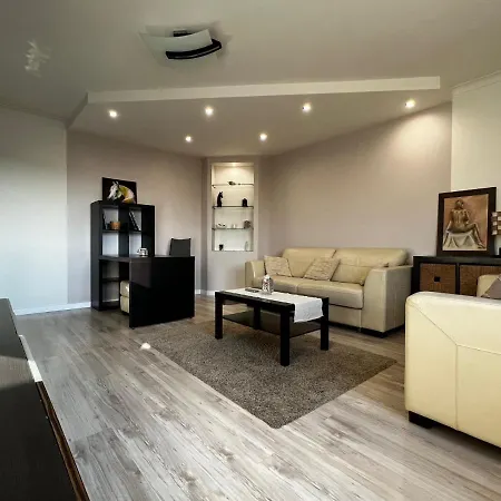 Pecsi - Lg5 Apartment Pecs